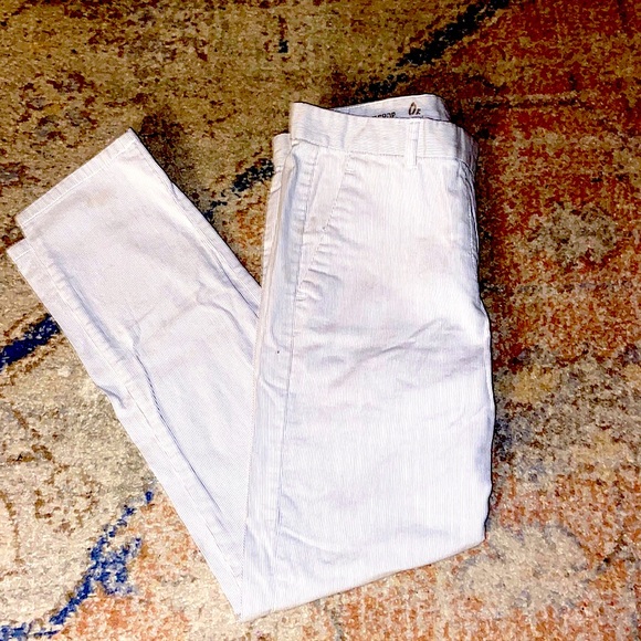Pinstripe Gap crop pant - Picture 1 of 4